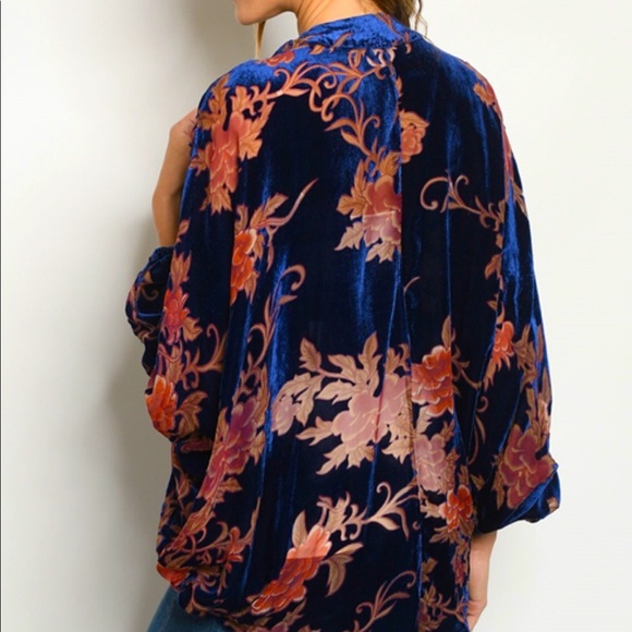 The Dina Kimono - Picture 2 of 3